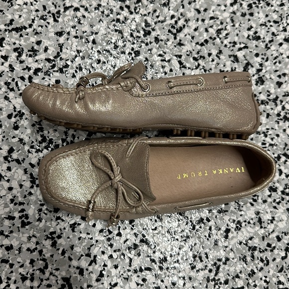Ivanka trump driving loafers - Picture 2 of 5